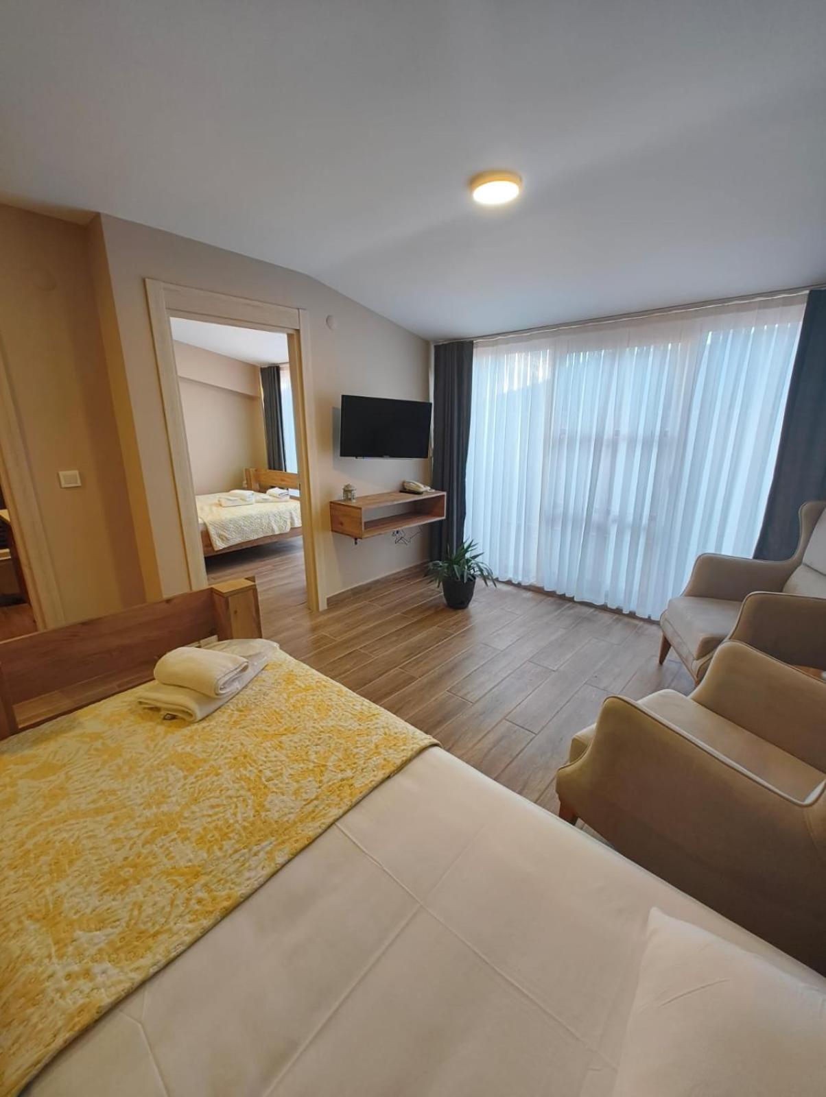 Majestik Hotel Istanbul Exteriör bild
