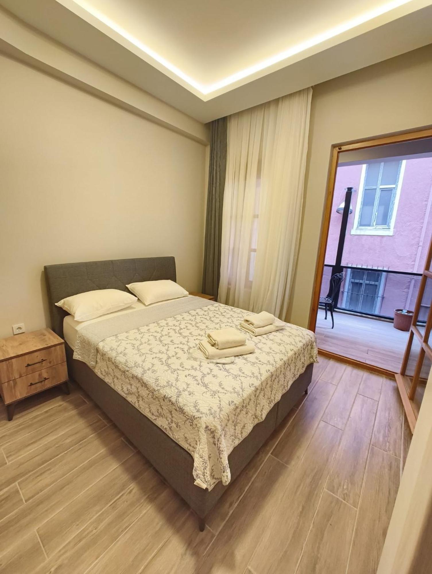 Majestik Hotel Istanbul Exteriör bild